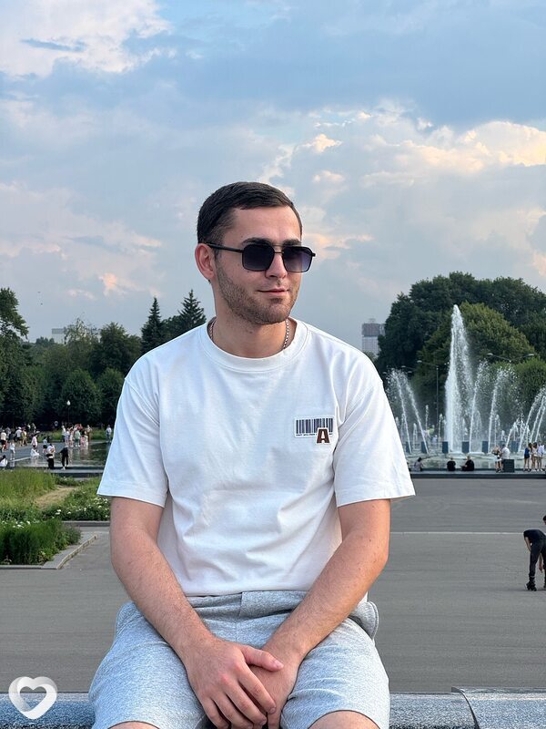 Артем, 25, Ереван — анкета №3145185