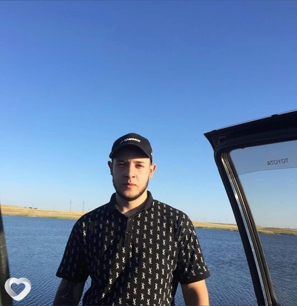 Iven, 23, Омске — анкета №3145712