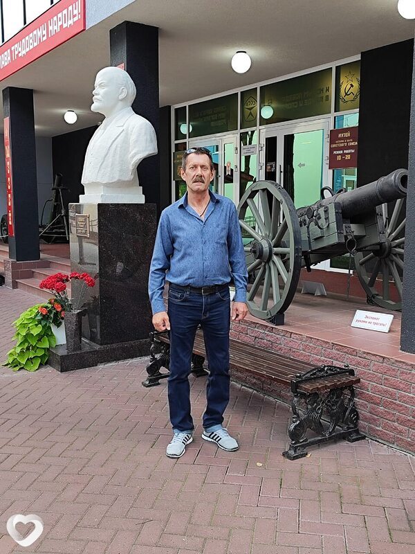 Виктор, Бобров
