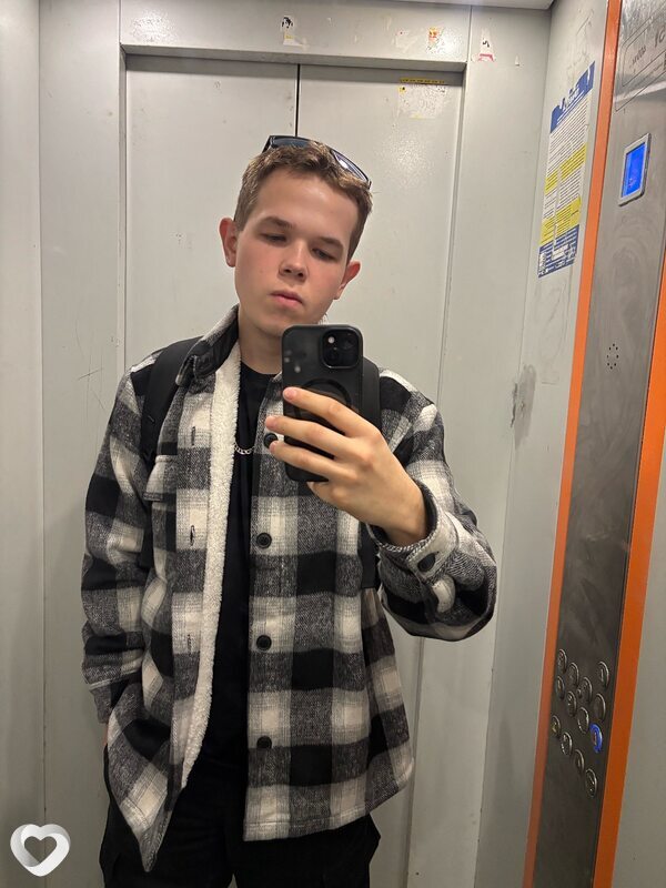 Павел, 22, Ярославле — анкета №3148354