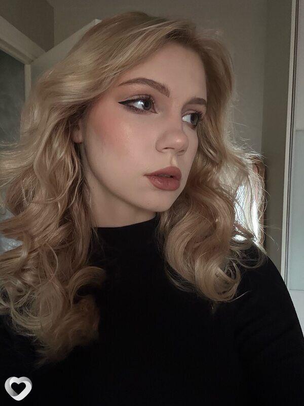 Мелания, 21, Минске — анкета №3150236