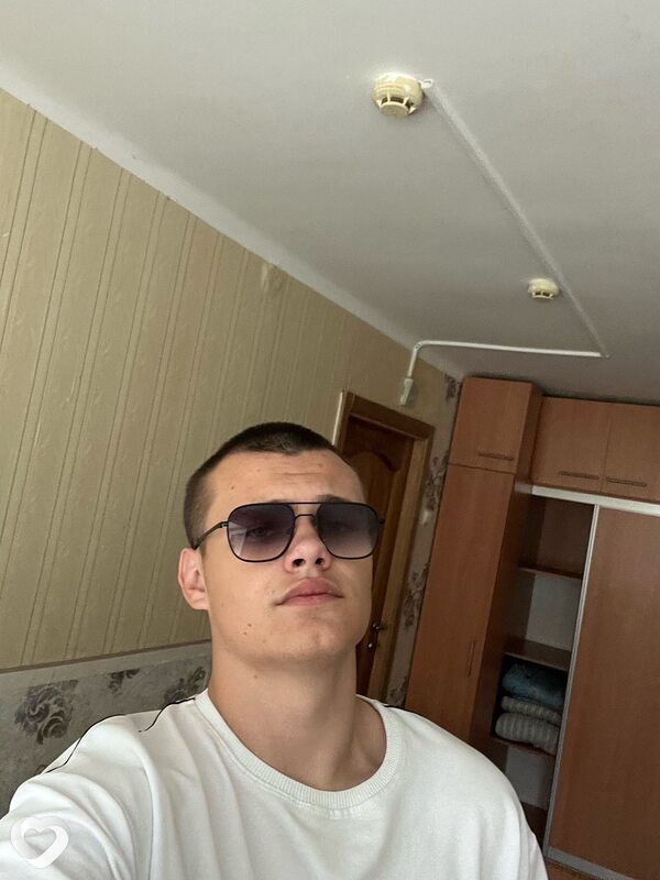Максим, 19, Гомеле — анкета №3151643