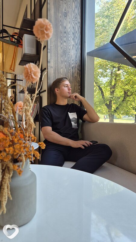 Глеб, 19, Калининграде — анкета №3151867