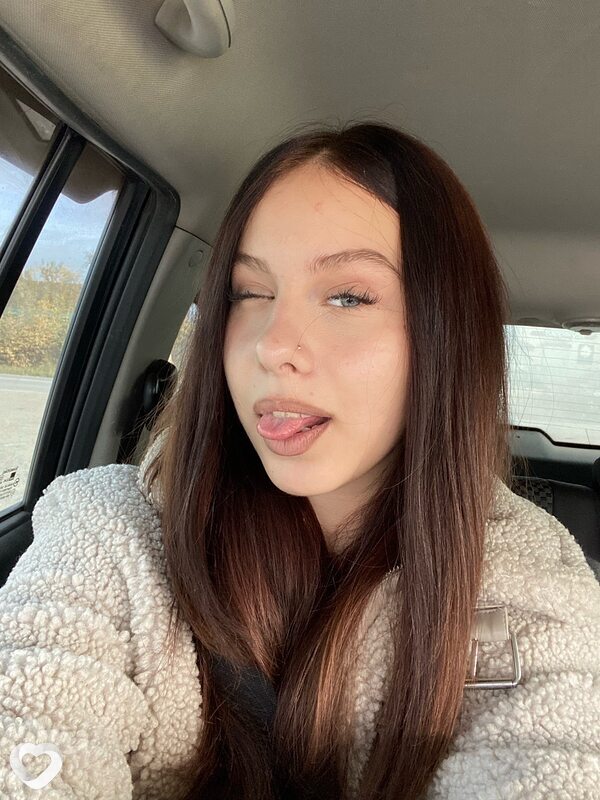 Анна, 19, Тюмени — анкета №3154269