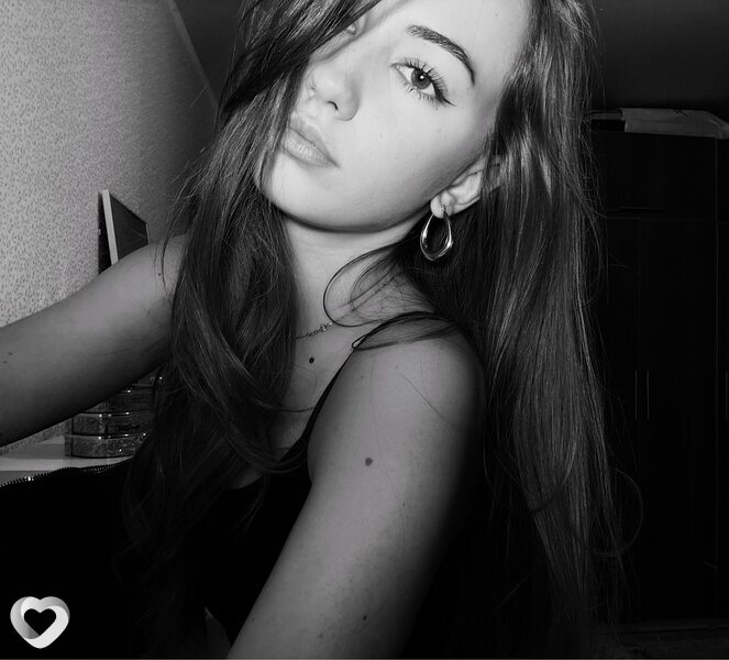 Ульяна, 21, Барнауле — анкета №3158563