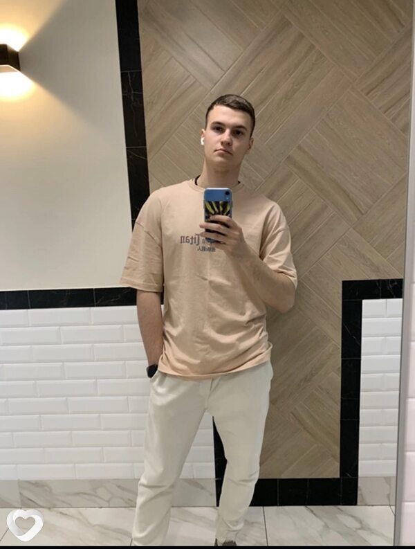 Николай, 22, Ульяновске — анкета №3160451
