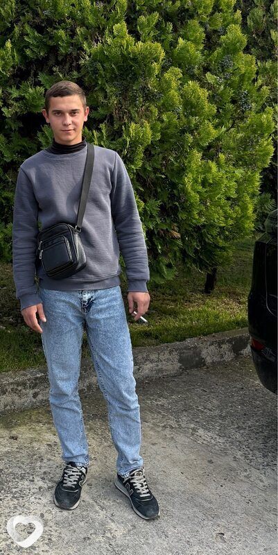 Даниил, 20, Адлер — анкета №3161231