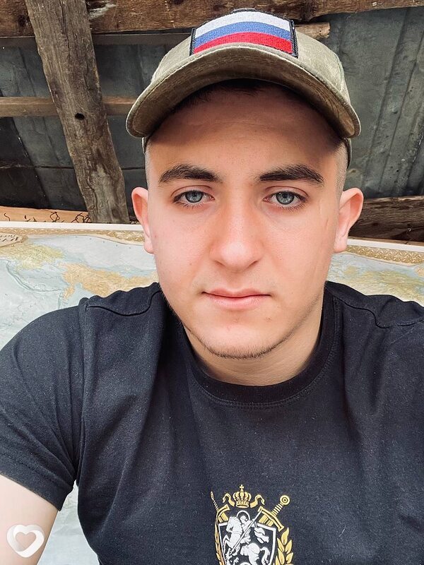 Артём, 25, Братске — анкета №3162416
