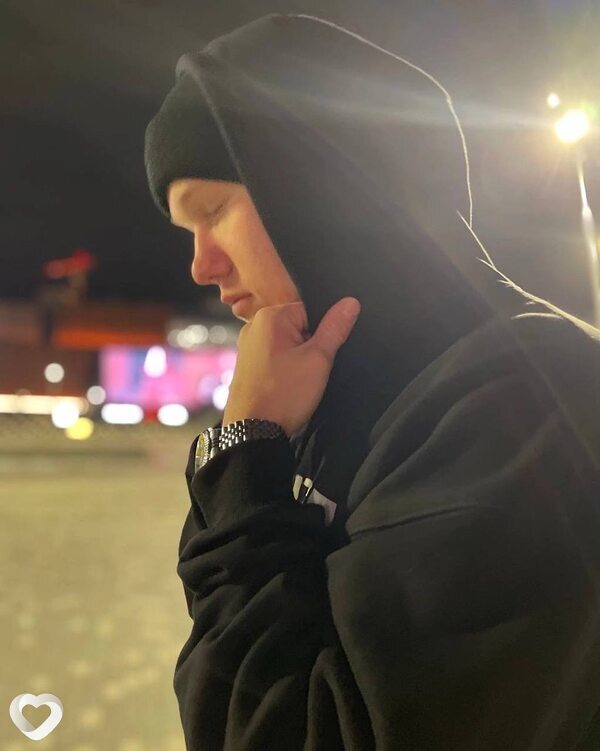 Артем, 20, Москве — анкета №3163192