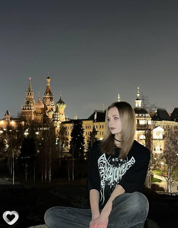 Ксюша, 19, Москве — анкета №3163332