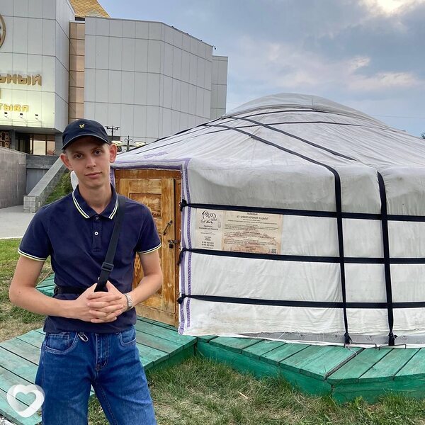 Александр, 21, Новосибирске — анкета №3164223