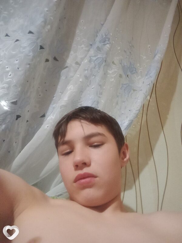 Арсений, 19, Ивацевичах — анкета №3165128