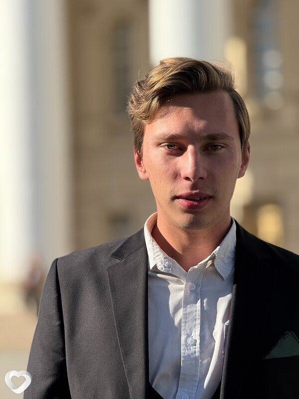 Артём, 25, Москве — анкета №3167341