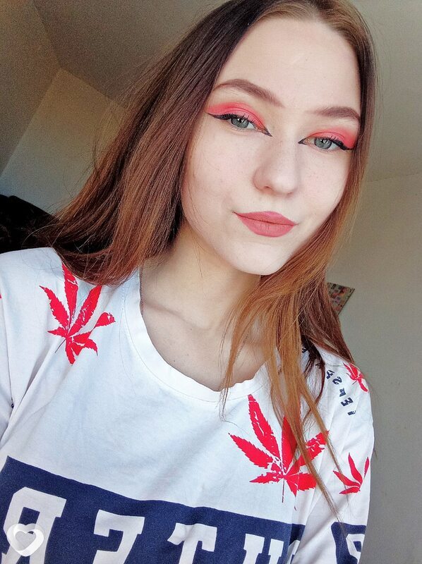 Юлия, Пласт