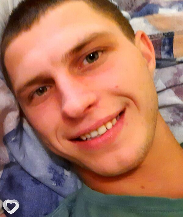 Юрий, 24, Шахтах — анкета №3167008