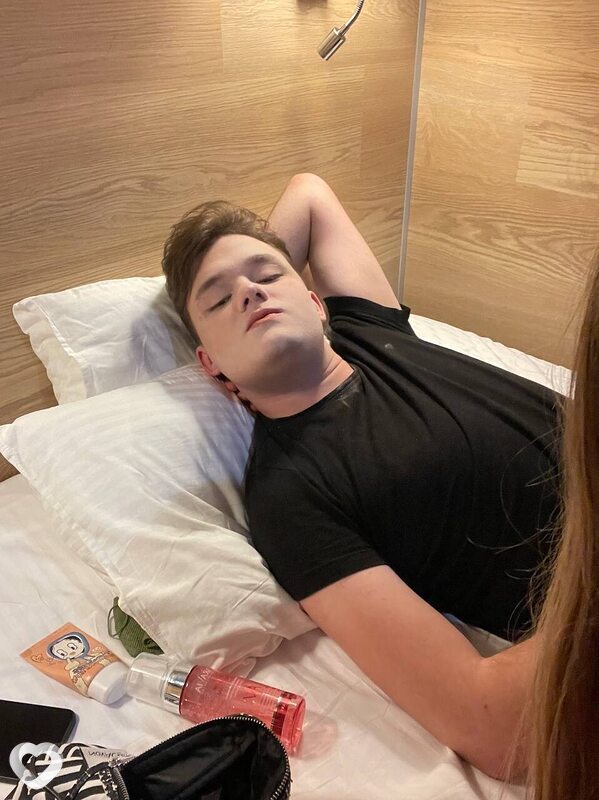 ᗪ卂几丨ㄥ, 23, Краснодаре — анкета №3170132