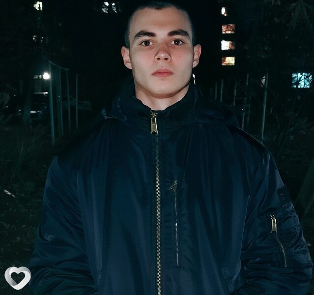 Влад, 18, Каменске-Шахтинском — анкета №3169961