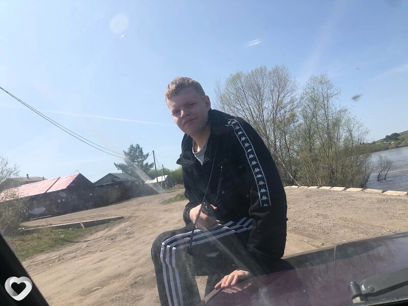 Денис, Назарово