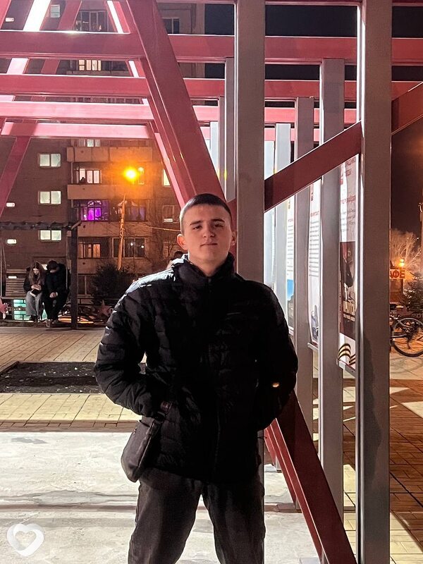 Юра, 18, Иркутске — анкета №3171363