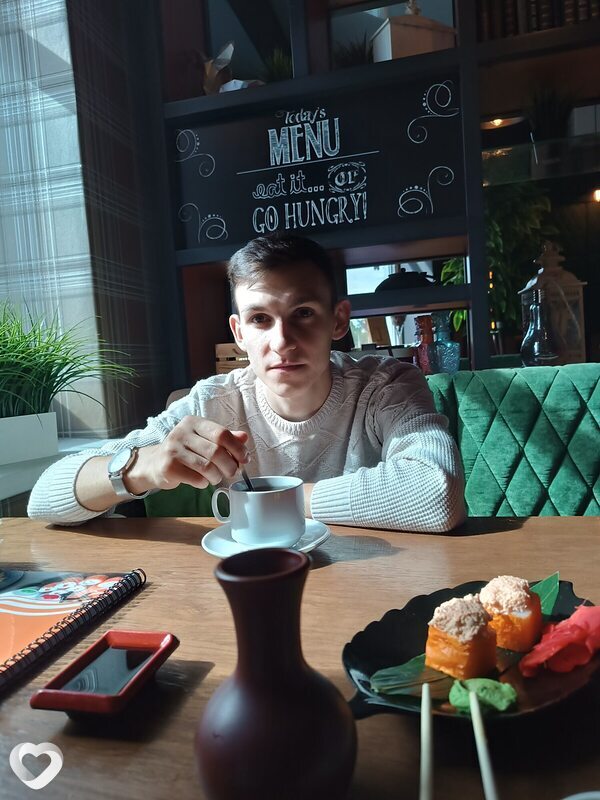 Антон, 24, Екатеринбурге — анкета №3172702