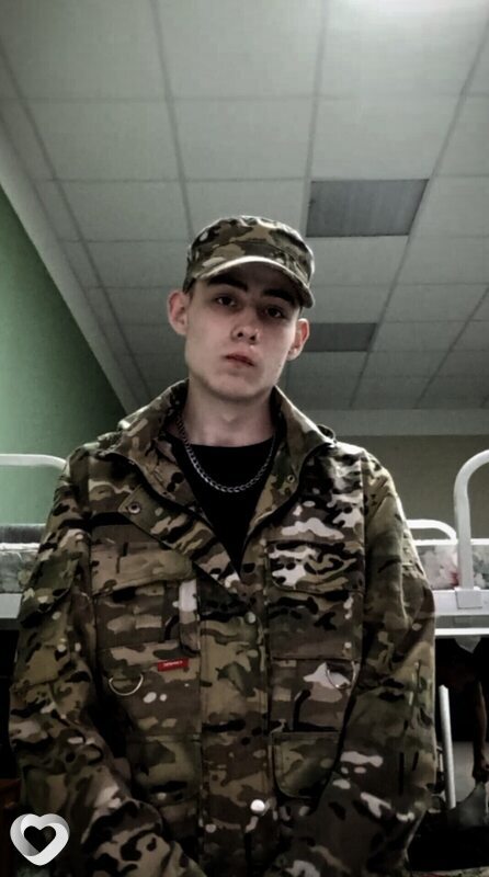 Евгений, 21, Нижнекамске — анкета №3173910