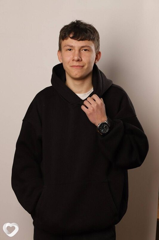 Александр, 19, Осиповичах — анкета №3174821