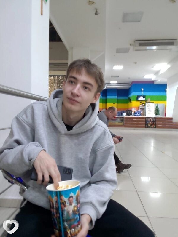 Рома, 21, Омске — анкета №3175294