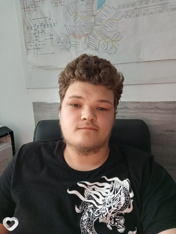 Роман, 21, Комсомольске-на-Амуре — анкета №3175939