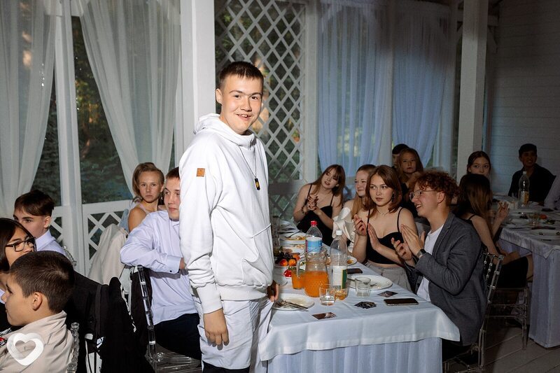Александр, 19, Ижевске — анкета №3175887