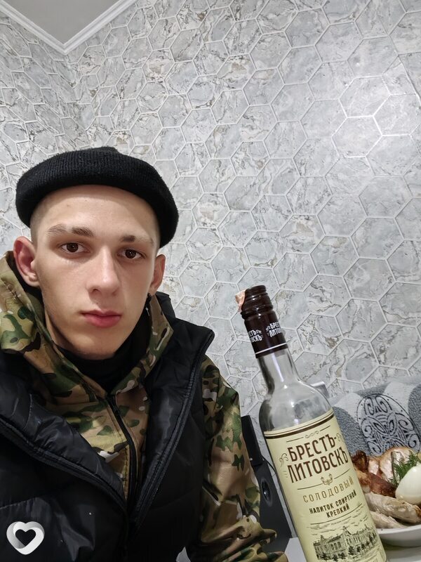Саша, 18, Речице — анкета №3178928