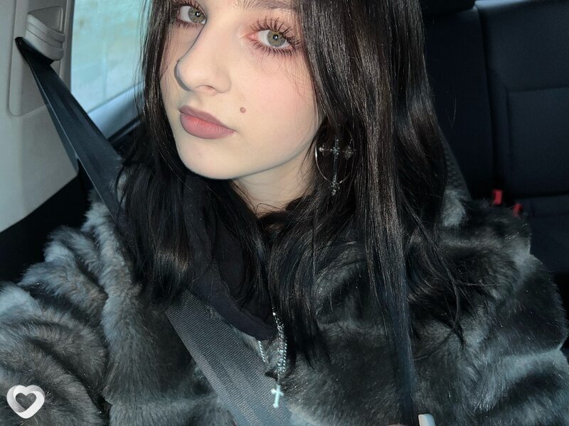 Карина, 19, Минске — анкета №3179329