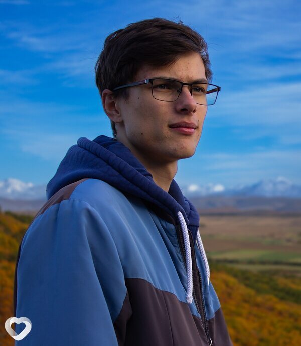 Артем, 20, Симферополе — анкета №3180252