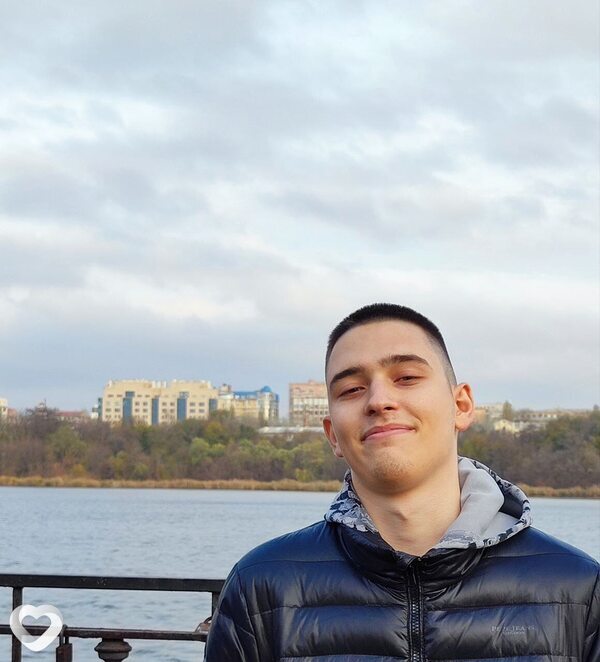 Максим, 21, Донецке — анкета №3180855