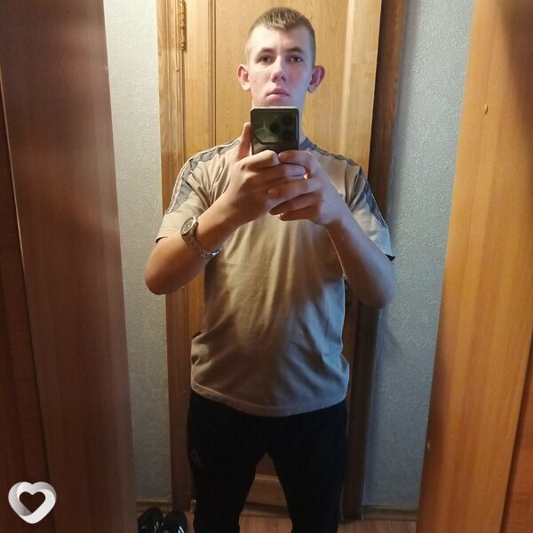 Виталий, 20, Лесозаводске — анкета №3182430