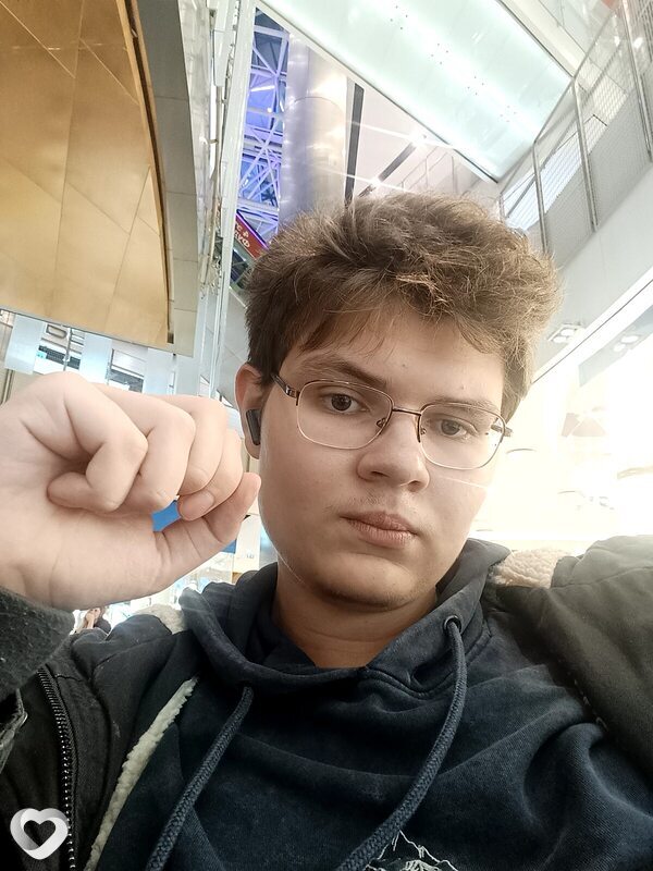 Максим, 20, Москве — анкета №3182819