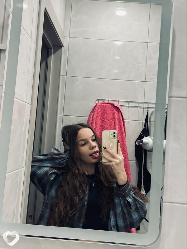 Анюта, 18, Екатеринбурге — анкета №3183911