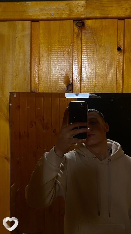 Виктор, 20, Омске — анкета №3183948