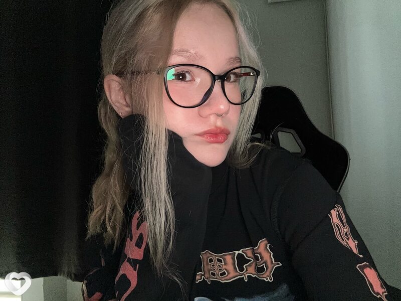 Карина, 20, Санкт-Петербурге — анкета №3184147
