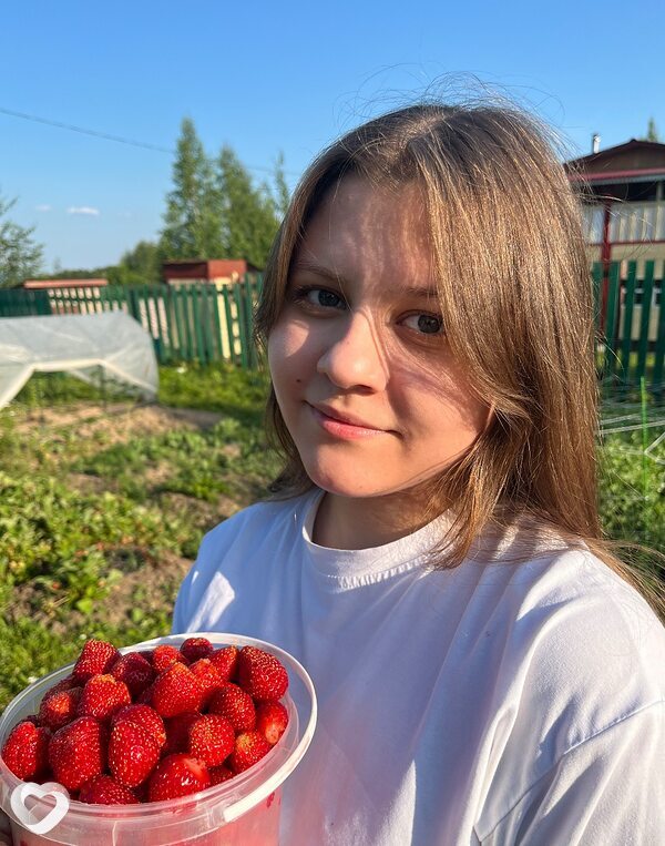 Аня, 19, Ревде — анкета №3187081