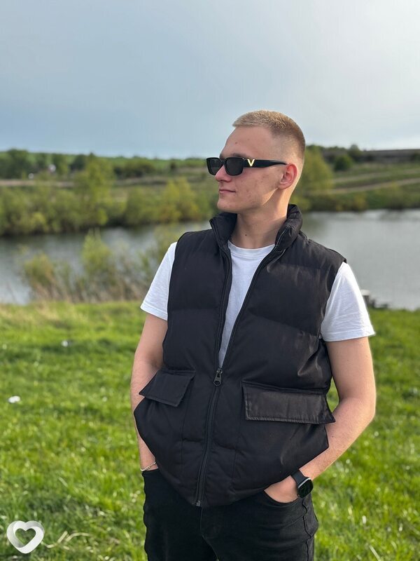 Владимир, 22, Орёл — анкета №3187745