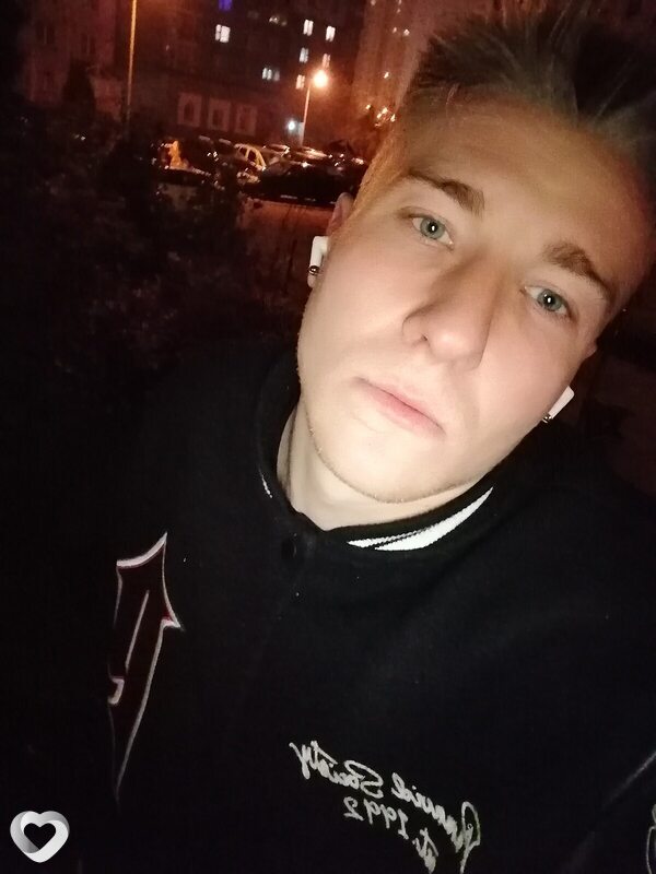 Артём, 22, Минске — анкета №3188592