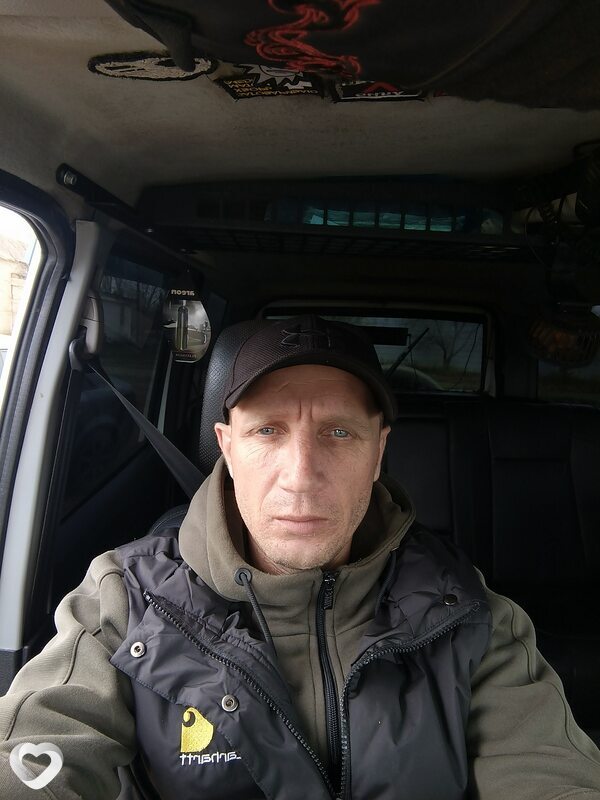 Влад, 38, Снежном — анкета №3190242