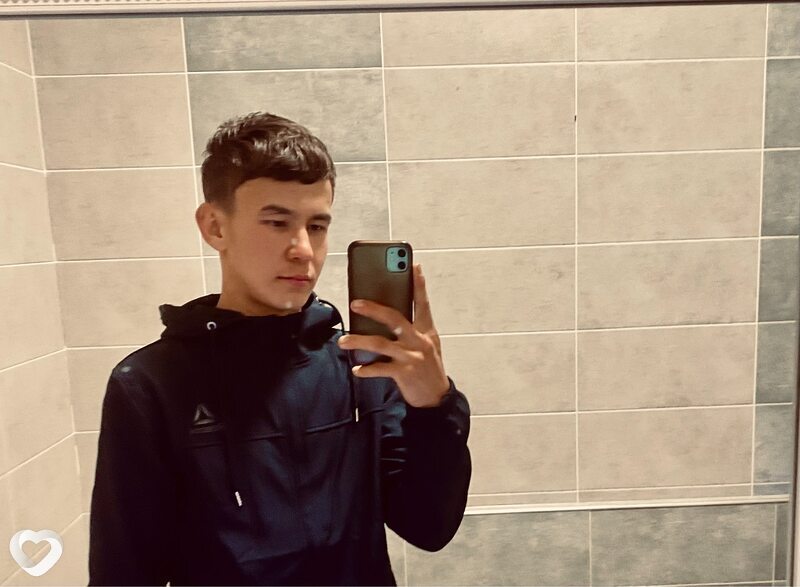 Husanboy, 19, Пятигорске — анкета №3190745