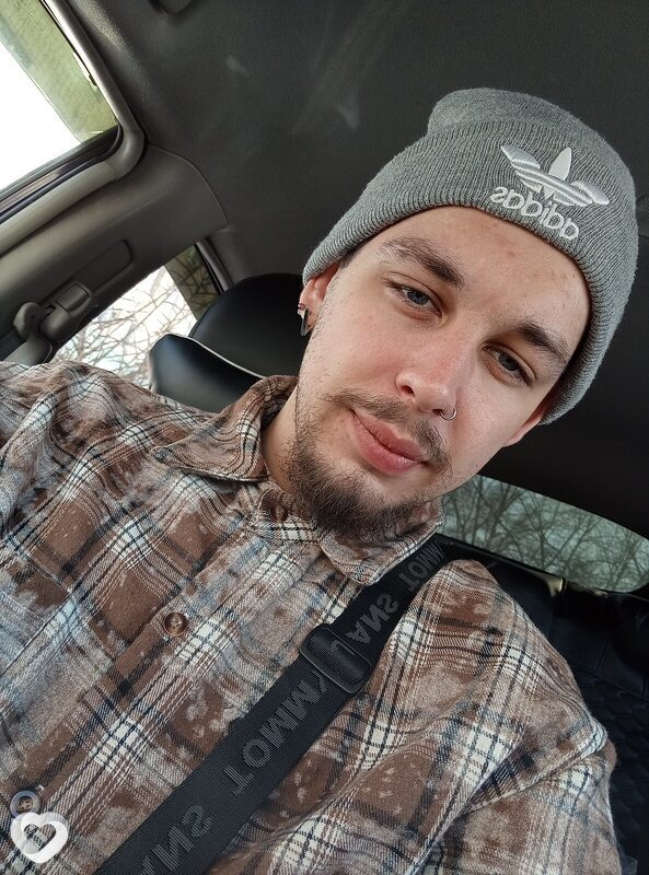 Viktor, 22, Комсомольске-на-Амуре — анкета №3199441