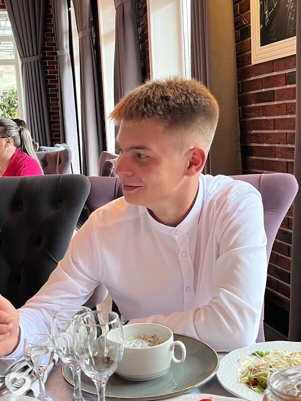 Евгений, 22, Старом Осколе — анкета №3200596