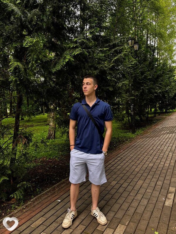 Лев, 19, Старой Руссе — анкета №3201316