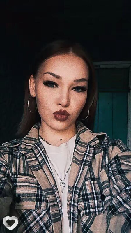 Виктория, 19, Торезе — анкета №3201491