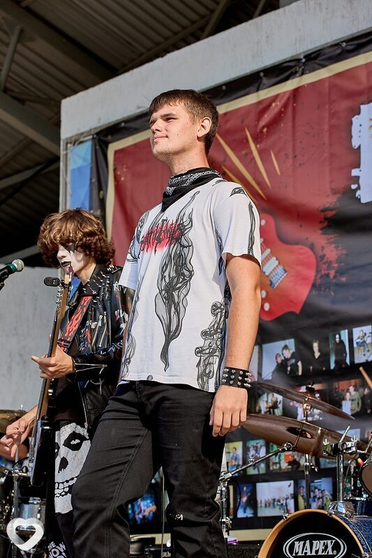 Илья, 18, Кемерове — анкета №3202638