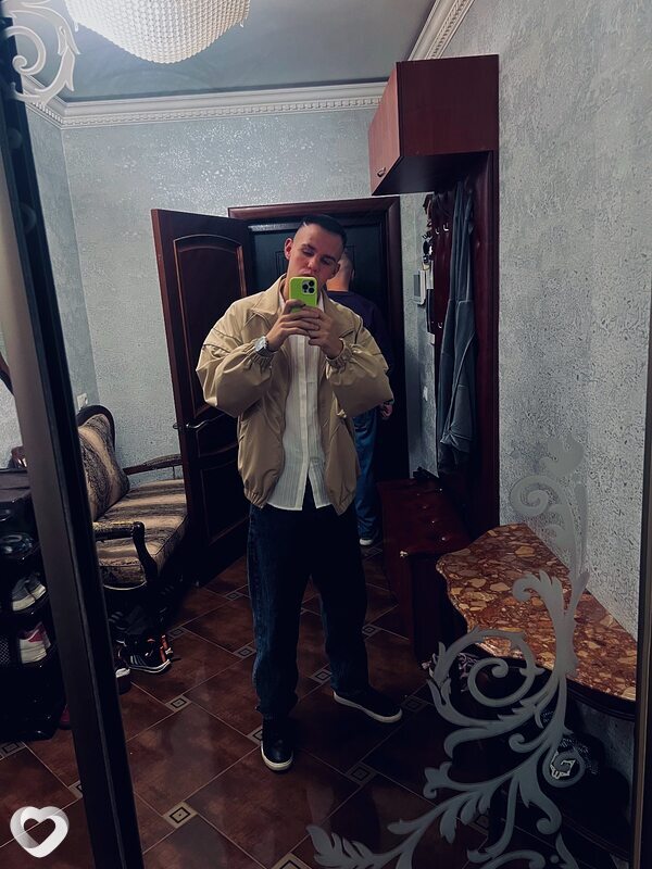 Иван, 26, Новомосковске — анкета №3203859