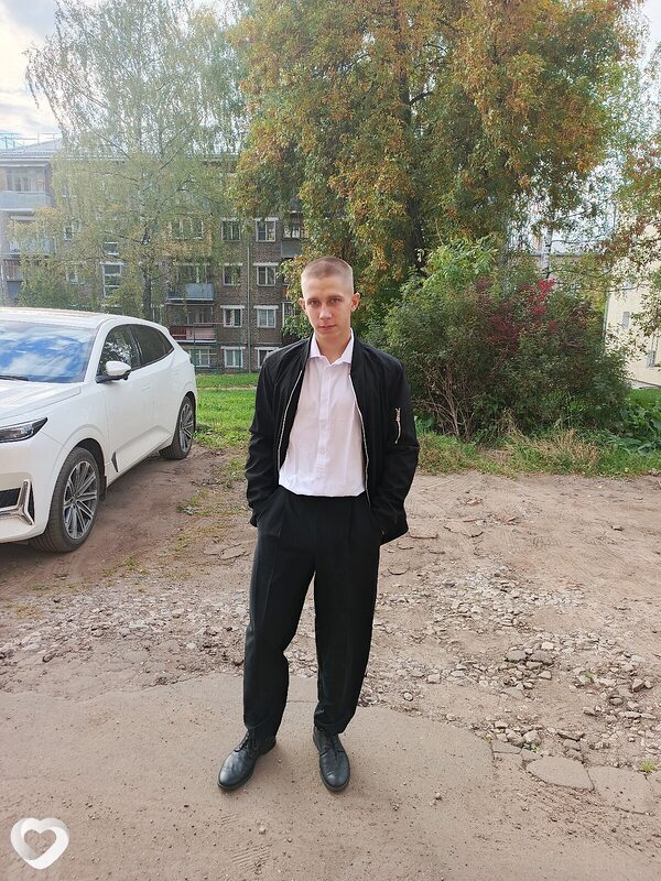 Анатолий, 18, Кирове — анкета №3204555